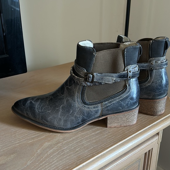 Maurices Shoes - 🛍️$3 in a bundle🛍️🆕Maurices Booties